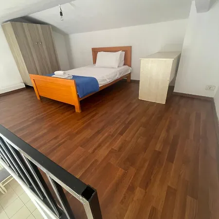 Apartamento Duplex Tirana